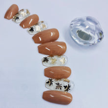 Load image into Gallery viewer, Light Brown Leaf Nail Set

