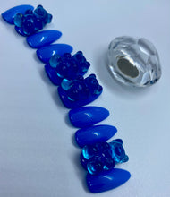 Cargar imagen en el visor de la galería, Blue Gummy Bear Nail Set
