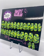 Cargar imagen en el visor de la galería, Army Green Nails
