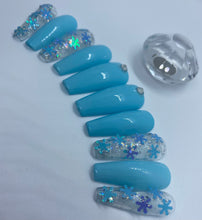 Load image into Gallery viewer, Baby Blue Snowflake Nail Set
