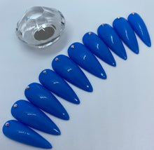 Load image into Gallery viewer, Blue Nail Set

