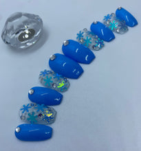 Load image into Gallery viewer, Blue Snowflake Nail Set
