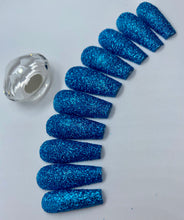 Load image into Gallery viewer, Sparkly Light Blue Nail Set
