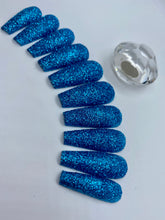 Load image into Gallery viewer, Sparkly Light Blue Nail Set
