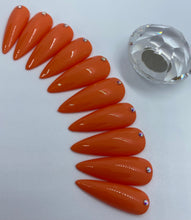 Load image into Gallery viewer, Orange Nail Set

