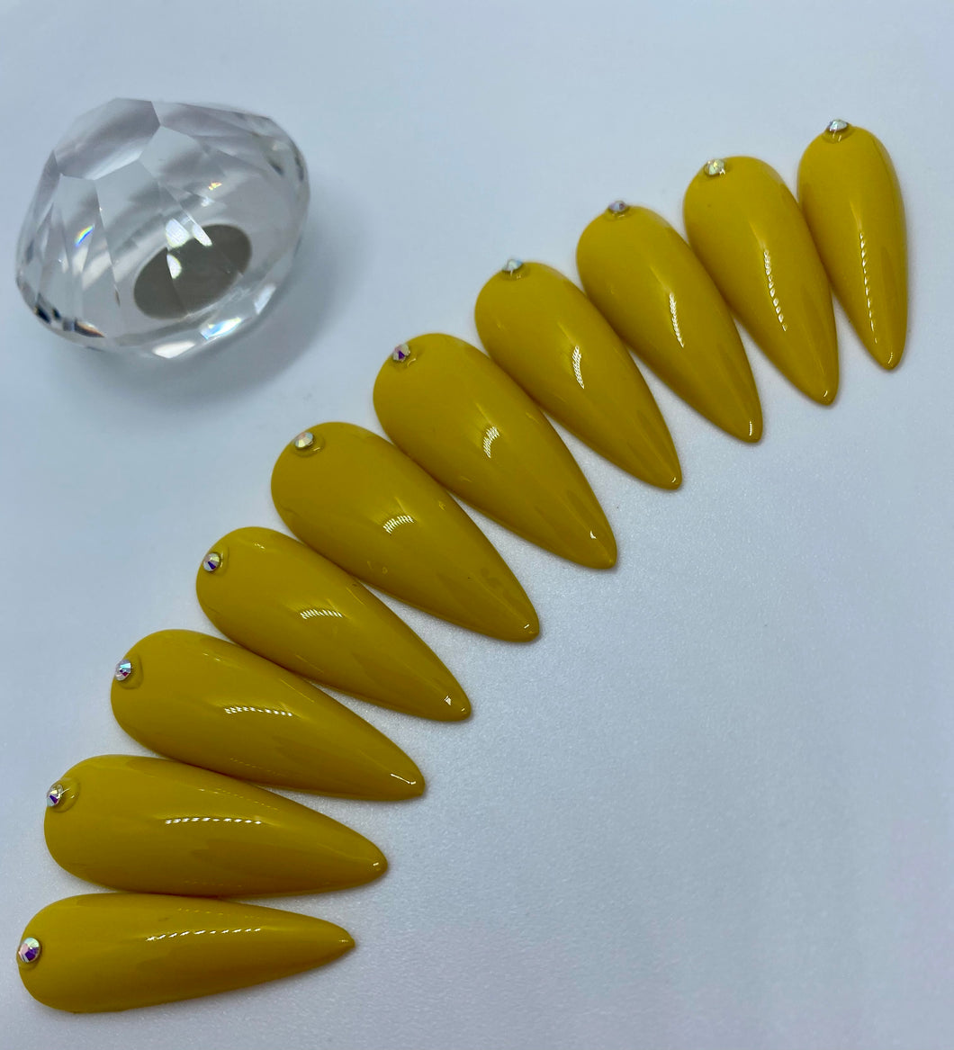Yellow Nail Set